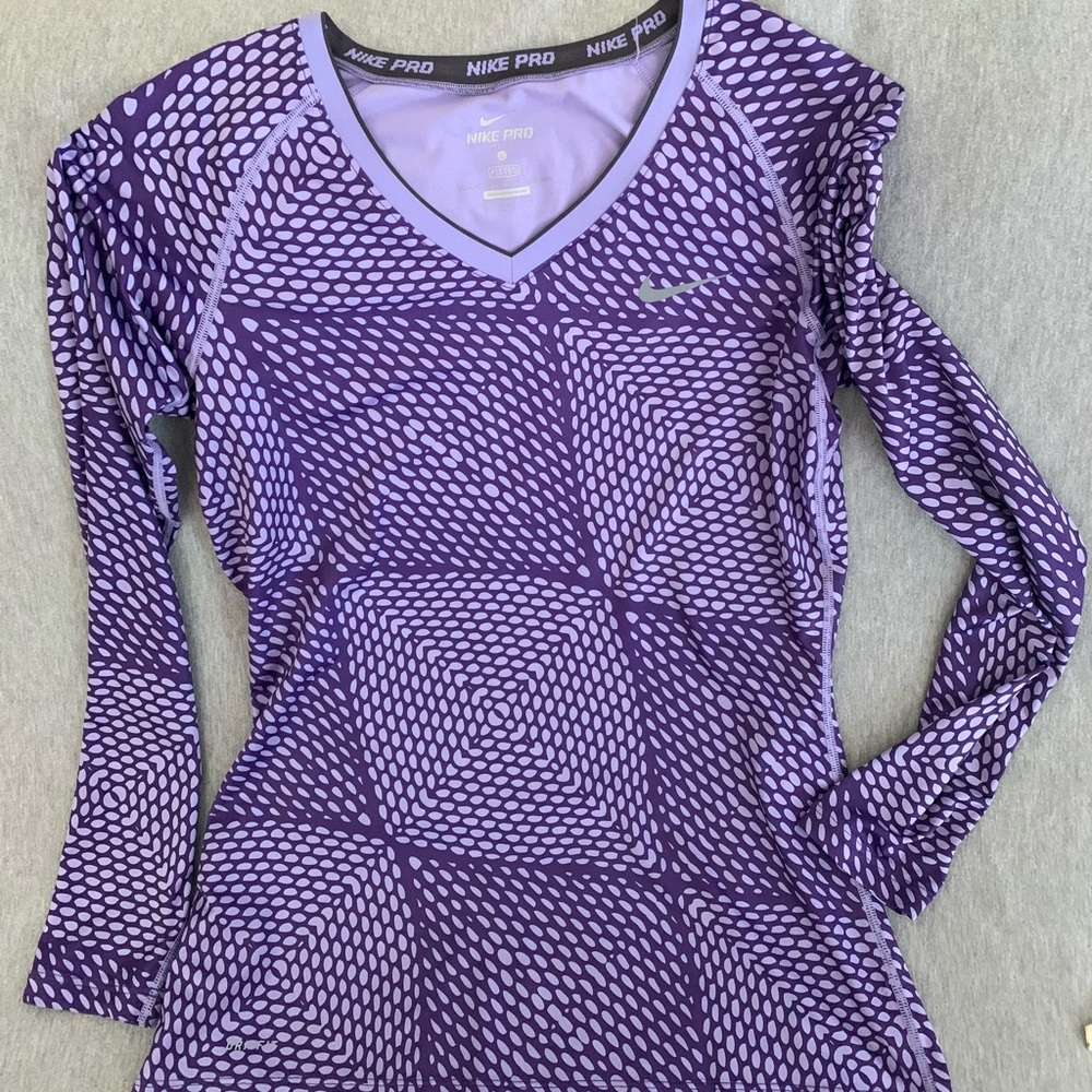 Nike purple Woman’s long sleeve fitted shirt
